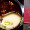 【蛙·食記】台灣香辣太傅-麻辣火鍋。用人篸熬煮的美味養生湯頭 (台灣山豬城餐飲企業在林口推出麻辣火鍋啦!)